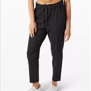 Lululemon Pants - black size 4